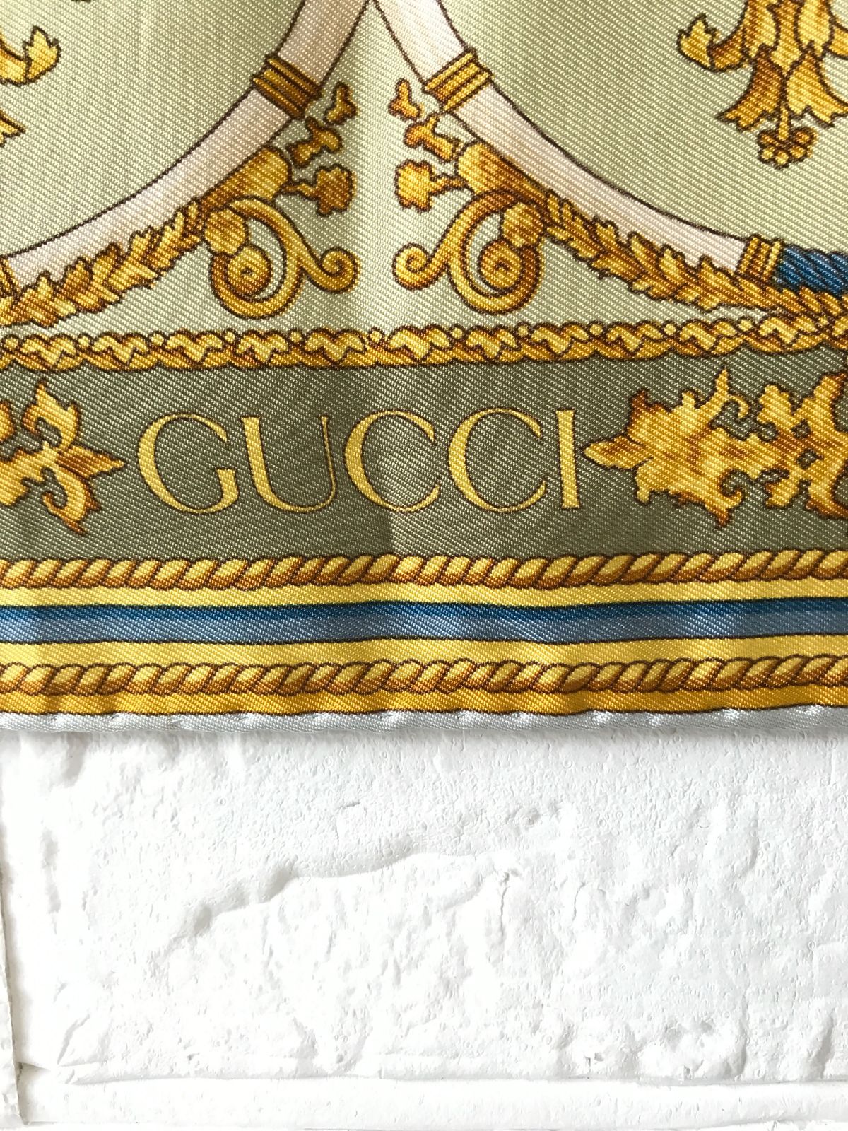 GUCCI グッチ 大判スカーフ 椅子柄 1580 - メルカリ