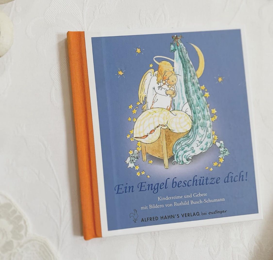 ドイツ洋書 ふんわり癒される天使の絵本 -星空や花畑を歩く愛らしい