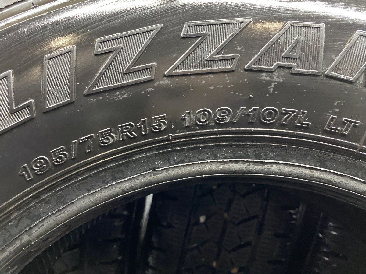 BS BLIZZAK W979 195/75R15 109/107L LT 15インチ ライトトラック用