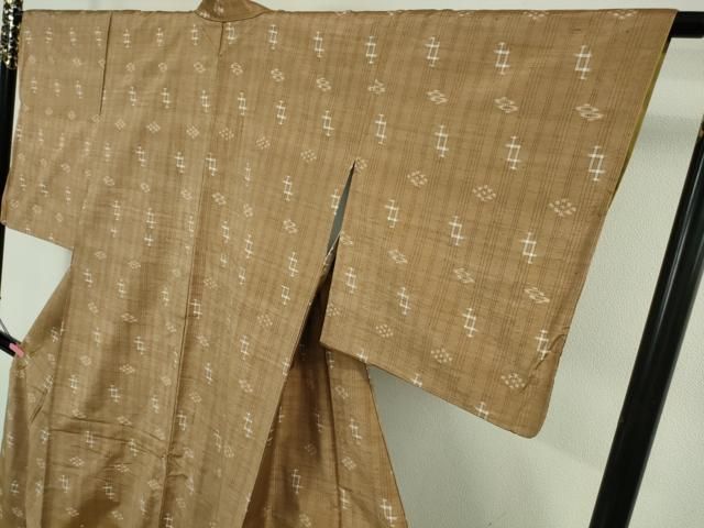 平和屋着物●極上　本場琉球絣　紬　手おり　赤嶺スミ子作　証紙付き　逸品　DZAB5230kh6 平和屋着物○極上 本場琉球絣 紬 手おり 赤嶺スミ子作 証紙付き 逸品