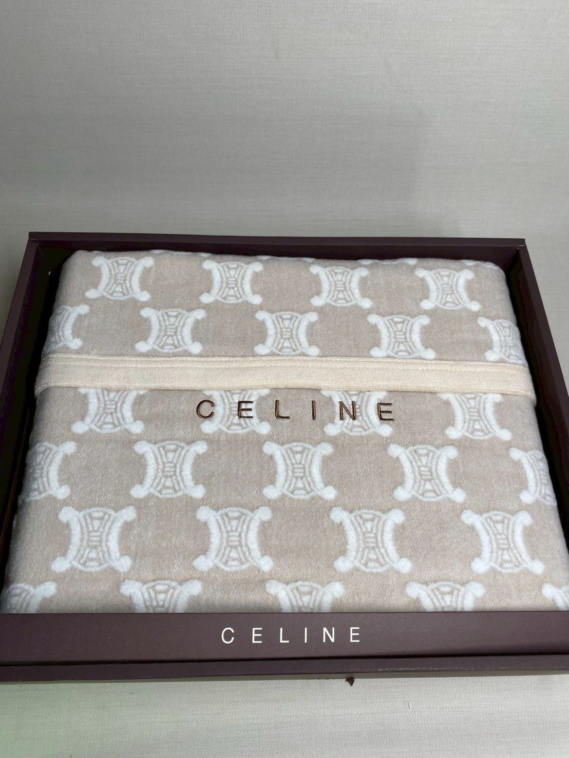 楽天市場】セリーヌ毛布の通販 【レガストック川崎本店】CELINE 楽天市場】セリーヌ毛布の通販 【レガストック川崎本店】CELINE
