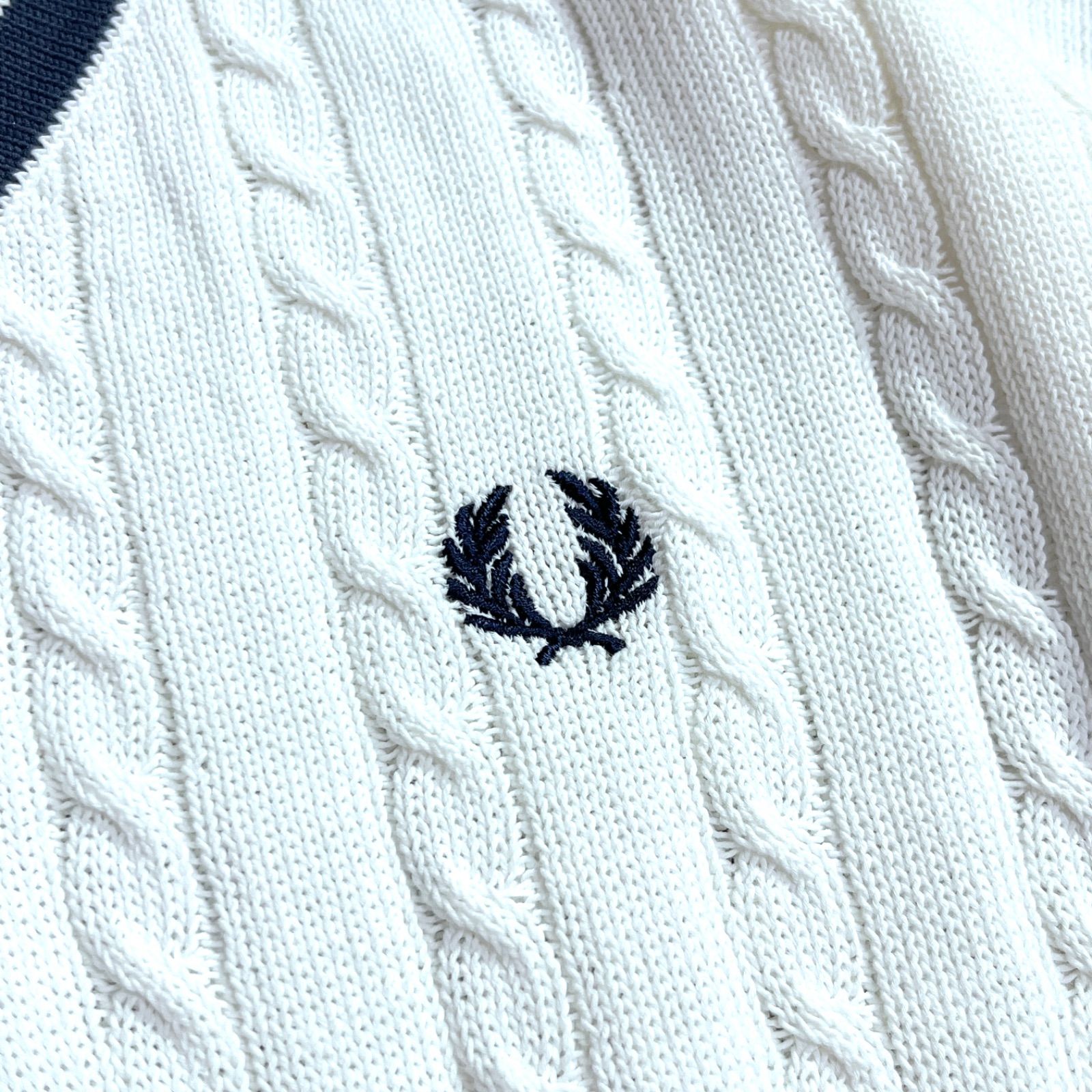 cW82 FRED PERRY チルデンニット ケーブルニット プルオーバー Vネック 