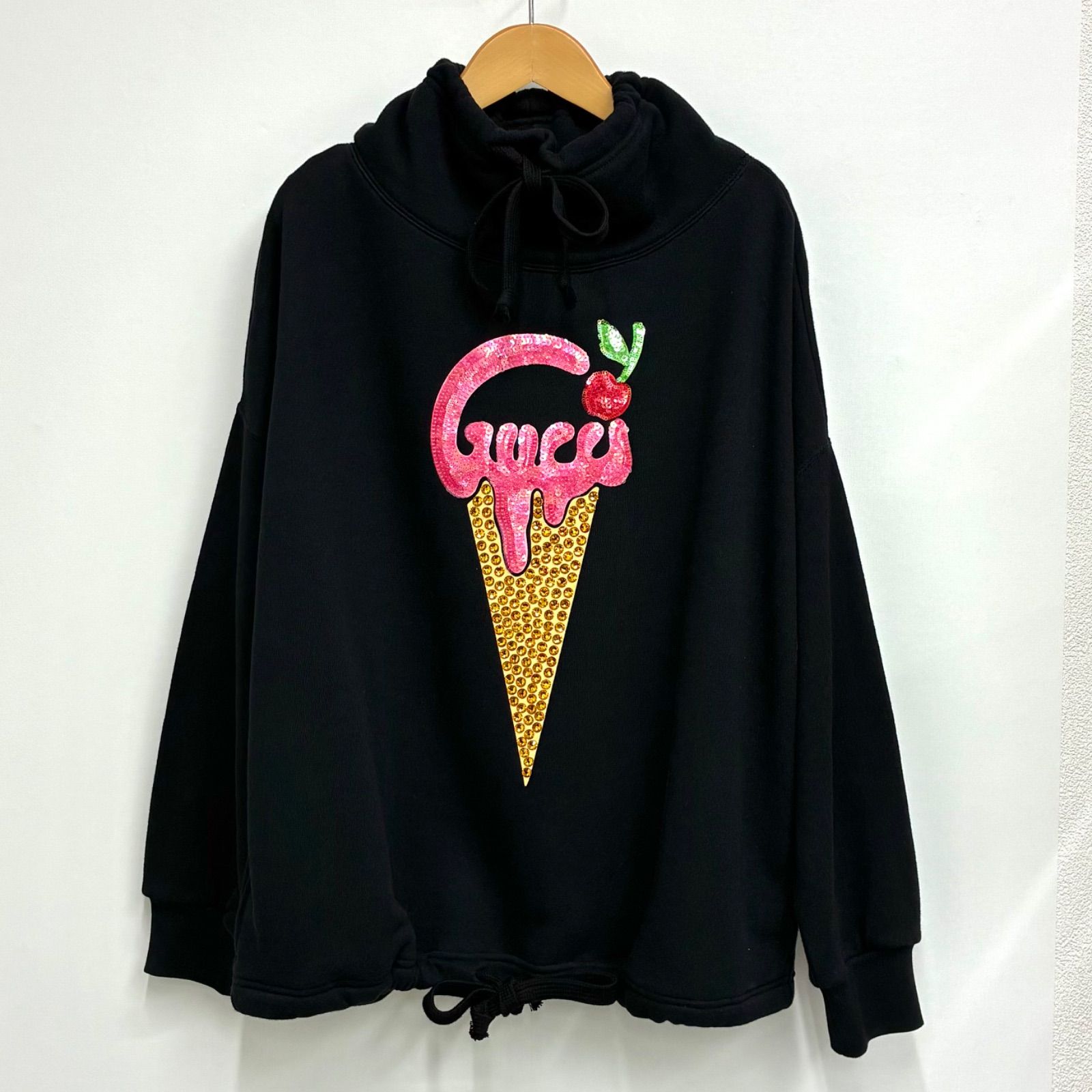 グッチ GUCCI】アイスクリームプリントスパンコール フーデッド グッチ GUCCI】アイスクリームプリントスパンコール フーデッド