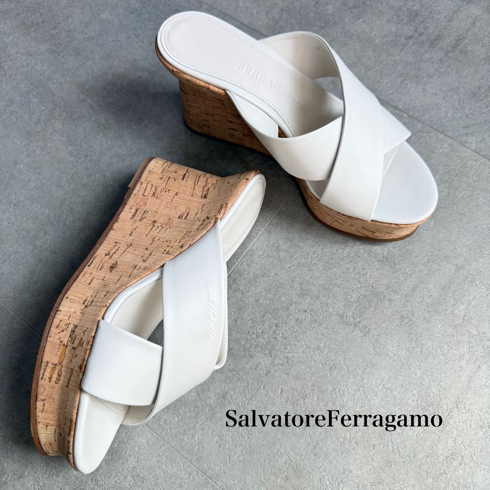 未使用 SalvatoreFerragamo サルヴァトーレフェラガモ ロゴ レザー 