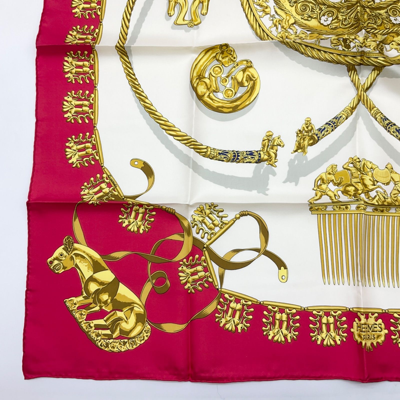 ○HERMES エルメス カレ90 スカーフ LES CAVALIERS D'OR 黄金の騎士