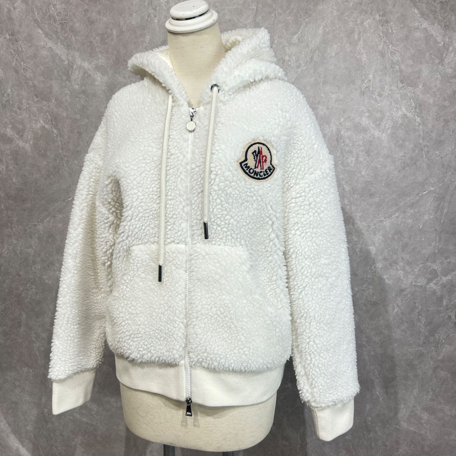 美品】 MONCLER モンクレールボア ジャケットパーカー白xs - メルカリ