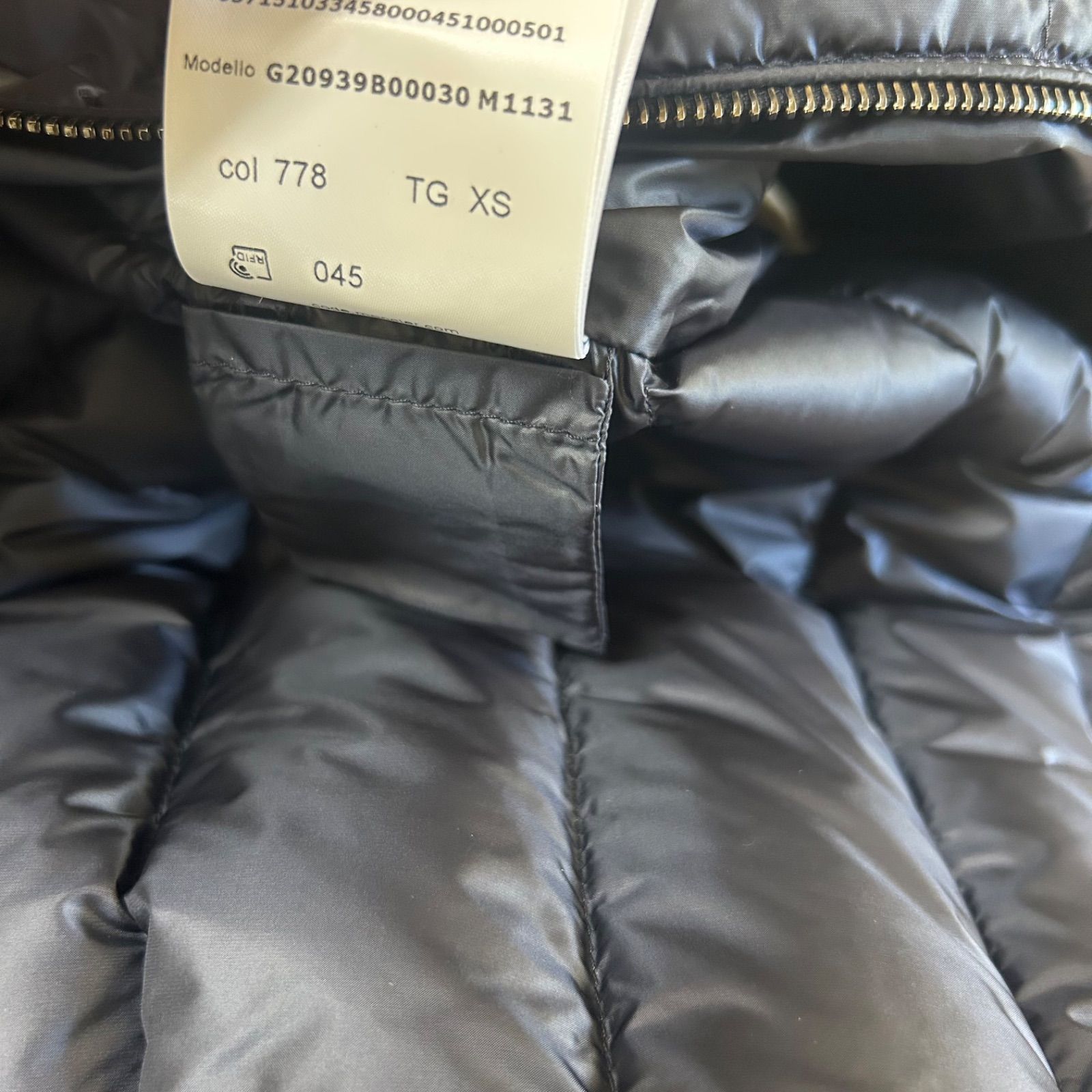 新品タグ付き】MONCLER モンクレールダウンジャケットニット切り替え 