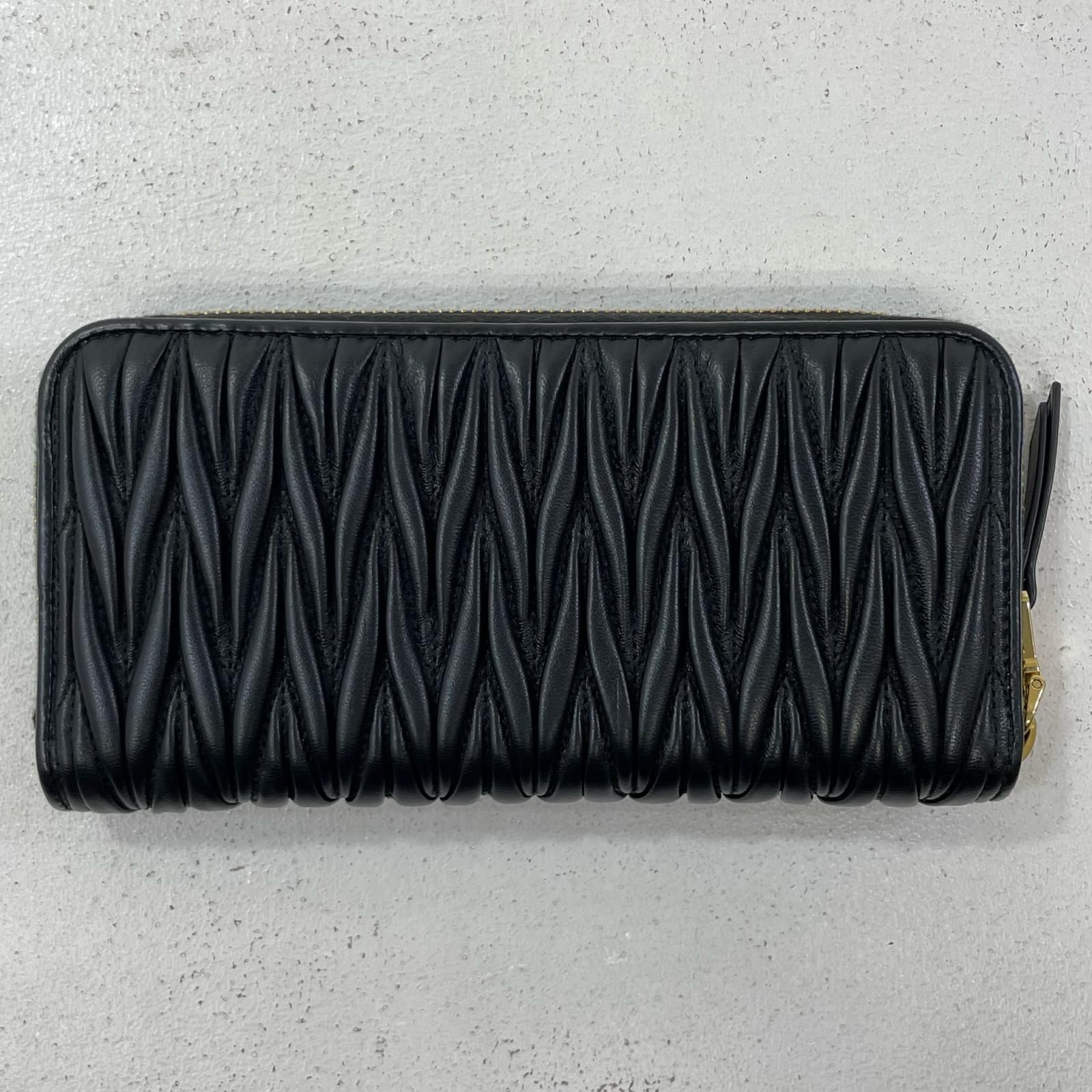 【中古】Miu Miu | ミュウ ミュウ マテラッセ ラウンドファスナー長財布 5ML506 ブラック【尾張小牧店】 MIUMIU ミュウミュウ/マテラッセラウンドファスナー長財布/5ML 506/197