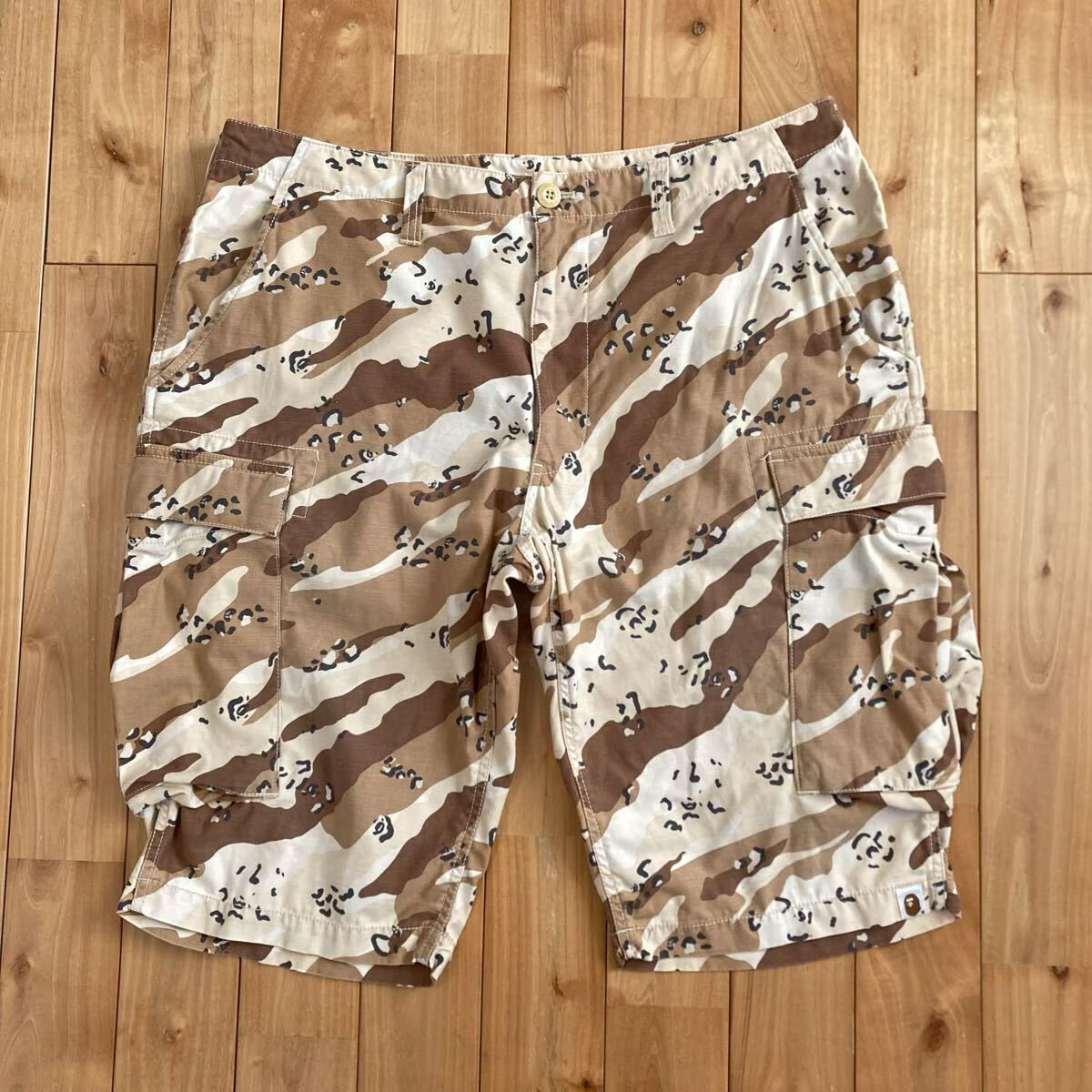 A BATHING APE® Map Camo カーゴショーツ | グリーン | FARFETCH JP A