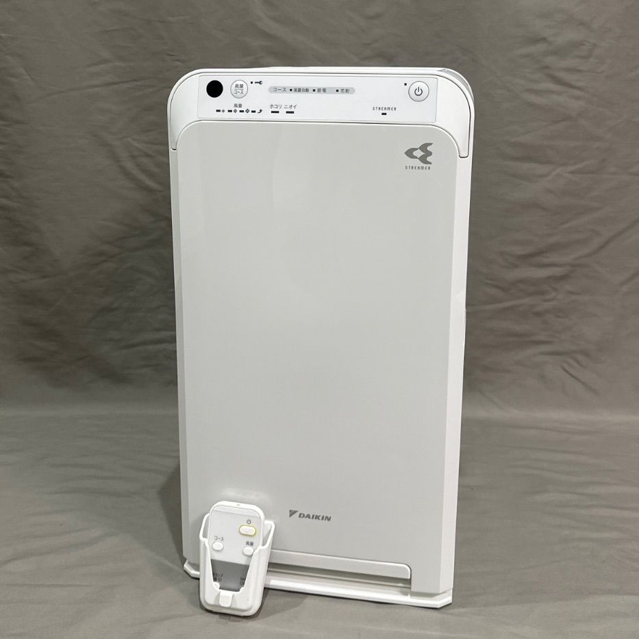 2022年製】DAIKIN 空気清浄機 MCA55YE9-W(リモコン付き)♪ - メルカリ 2022年製】DAIKIN 空気清浄機 MCA55YE9-W(リモコン付き)♪ - メルカリ