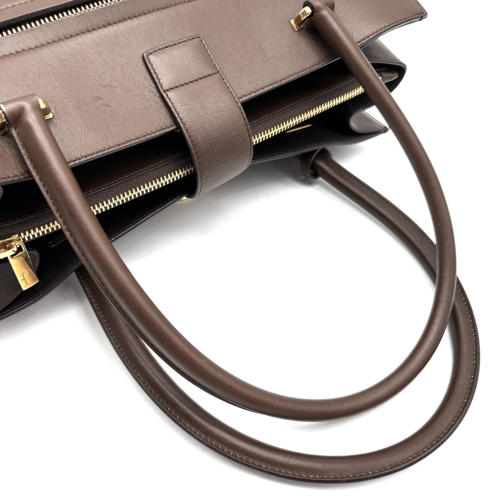 美品 Salvatore Ferragamo サルヴァトーレフェラガモ ガンチーニ 