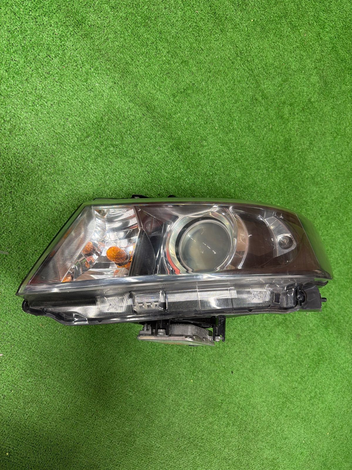 スズキ ワゴンR スティングレー MH23S 純正 左側 ヘッドライト KOITO