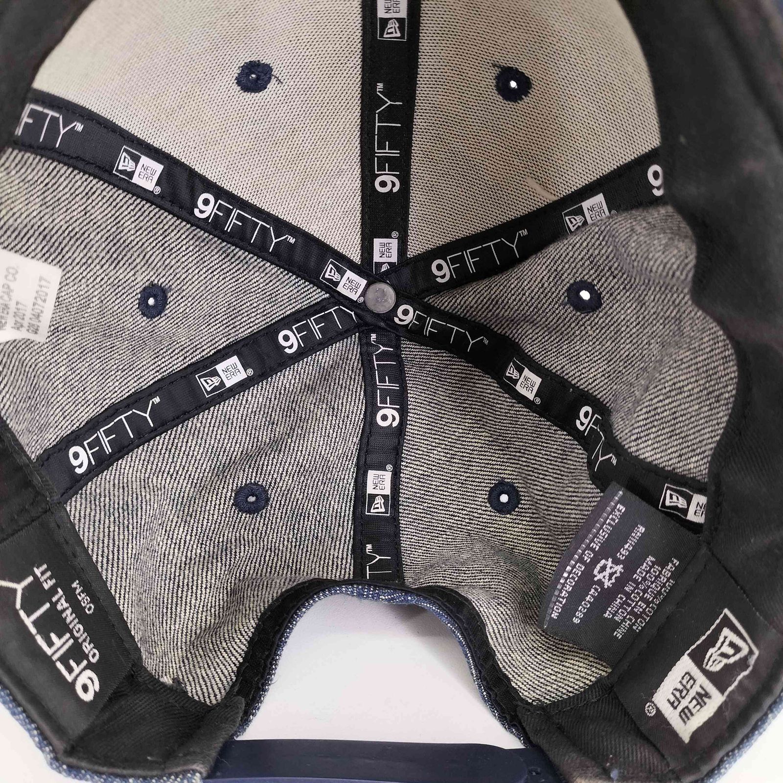 ステューシー ブラック デニム 刺繍ロゴ ベースボールキャップ 美品 ステューシー Stussy 9FIFTY ロゴ刺繍 デニムベースボールキャップ