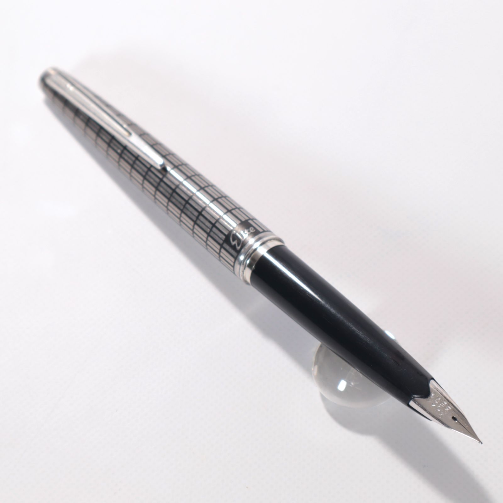 PILOT パイロット エリート 万年筆 18K 格子柄 シルバーカラー F PILOT パイロット エリート 万年筆 18K 格子柄 シルバーカラー F