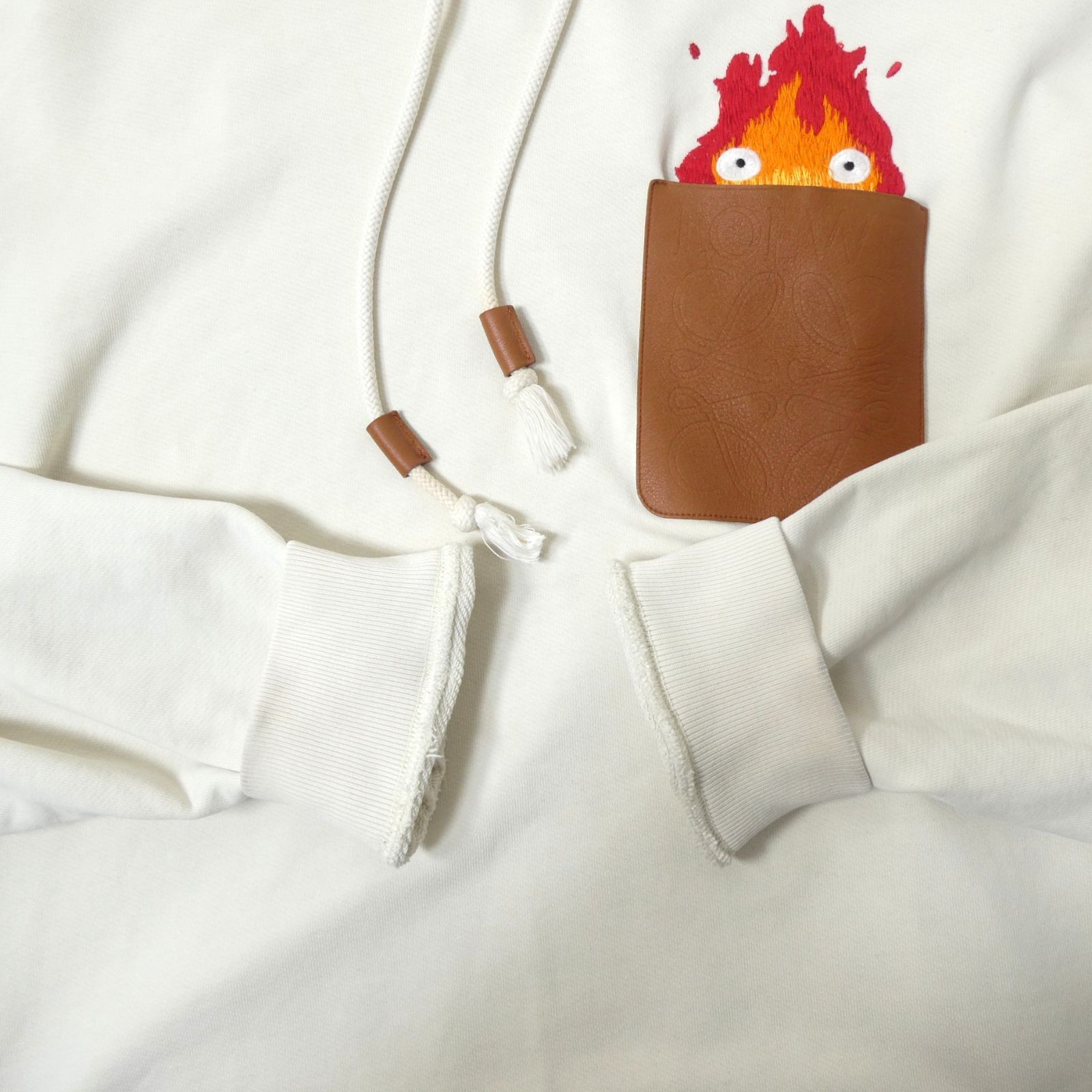 ロエベ LOEWE ジブリコラボ ハウルの動く城 カルシファー パーカー