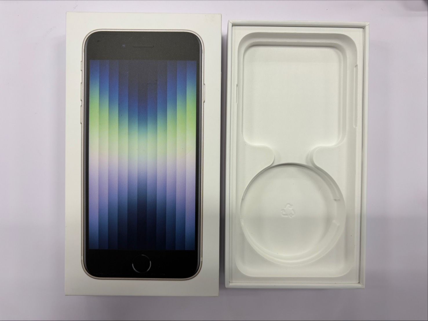 極美品】iPhone SE 第3世代 64GB / バッテリー良好 / 法人管理品017