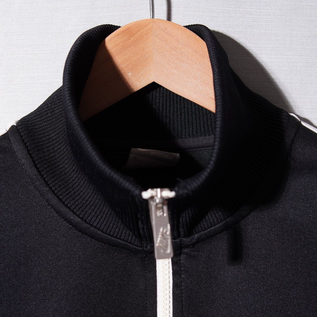 ナイキ NIKE トラックジャケット XL ブラック ホワイト スウッシュ 