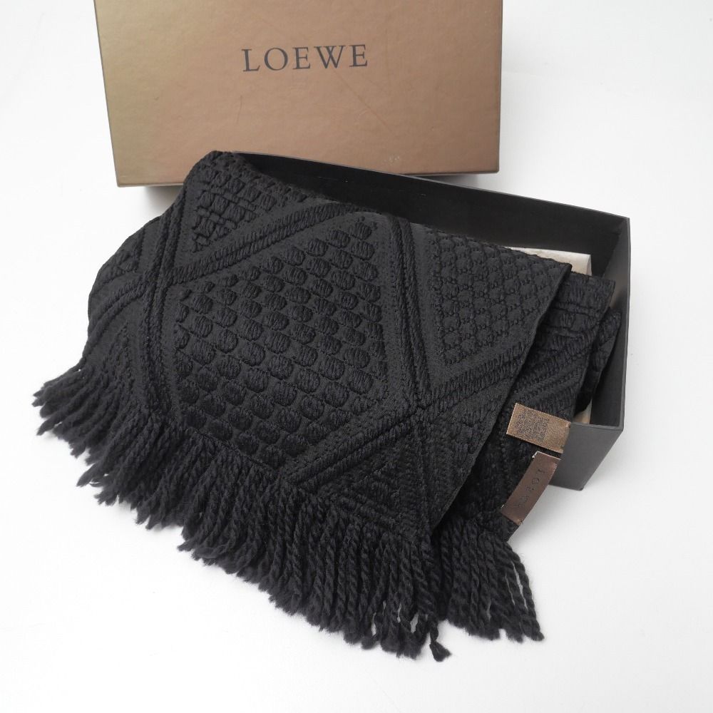 LOEWE ロエベ マフラー  黒 【古着】【中古】【送料無料】 □美品□LOEWE ロエベ マフラー フリンジ アナグラム イタリア製
