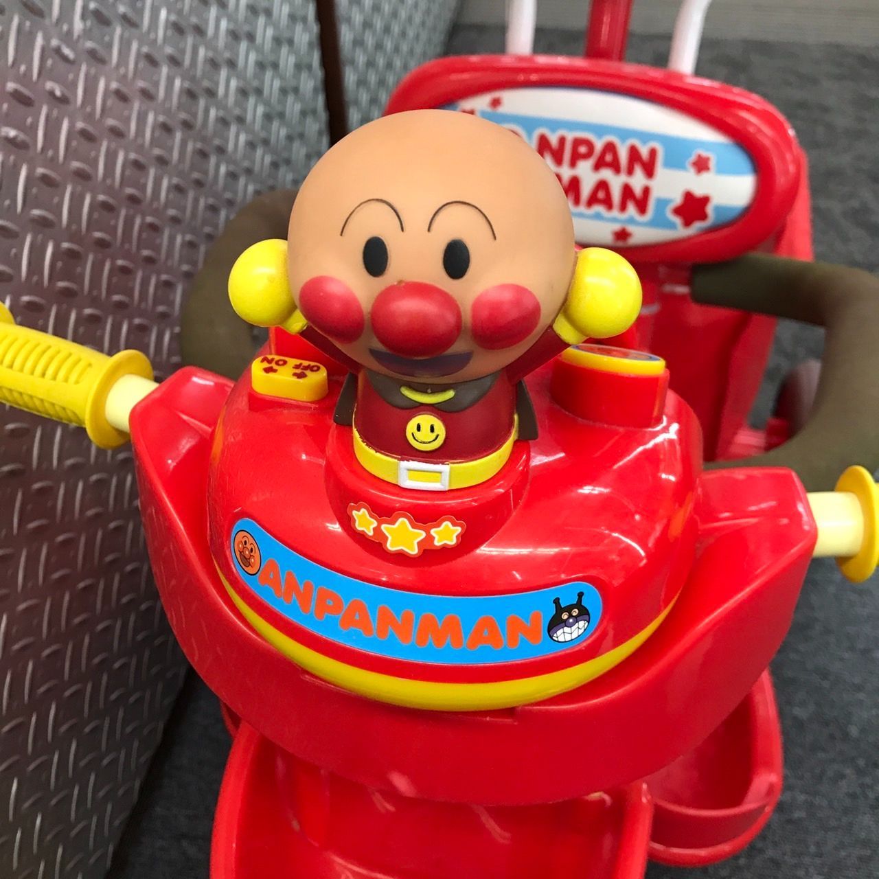 アンパンマン おでかけ三輪車 ブザー付 それいけ！ アンパンマン