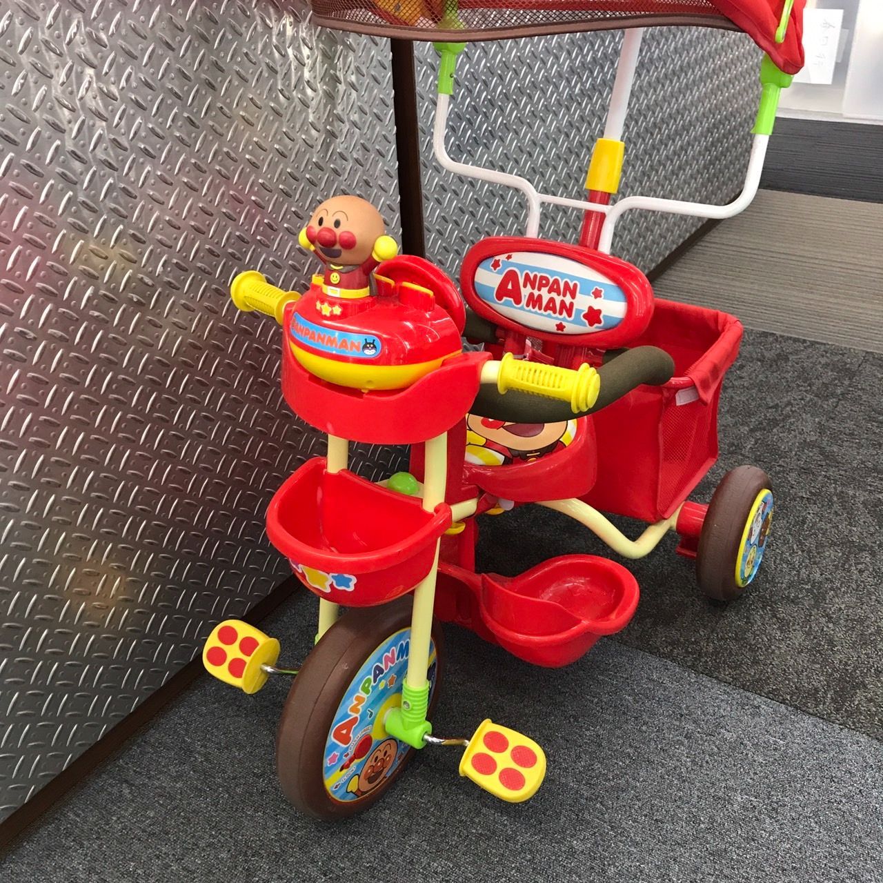 アンパンマン おでかけ三輪車 ブザー付 それいけ! アンパンマン アンパンマン おでかけ三輪車 ブザー付 それいけ! アンパンマン