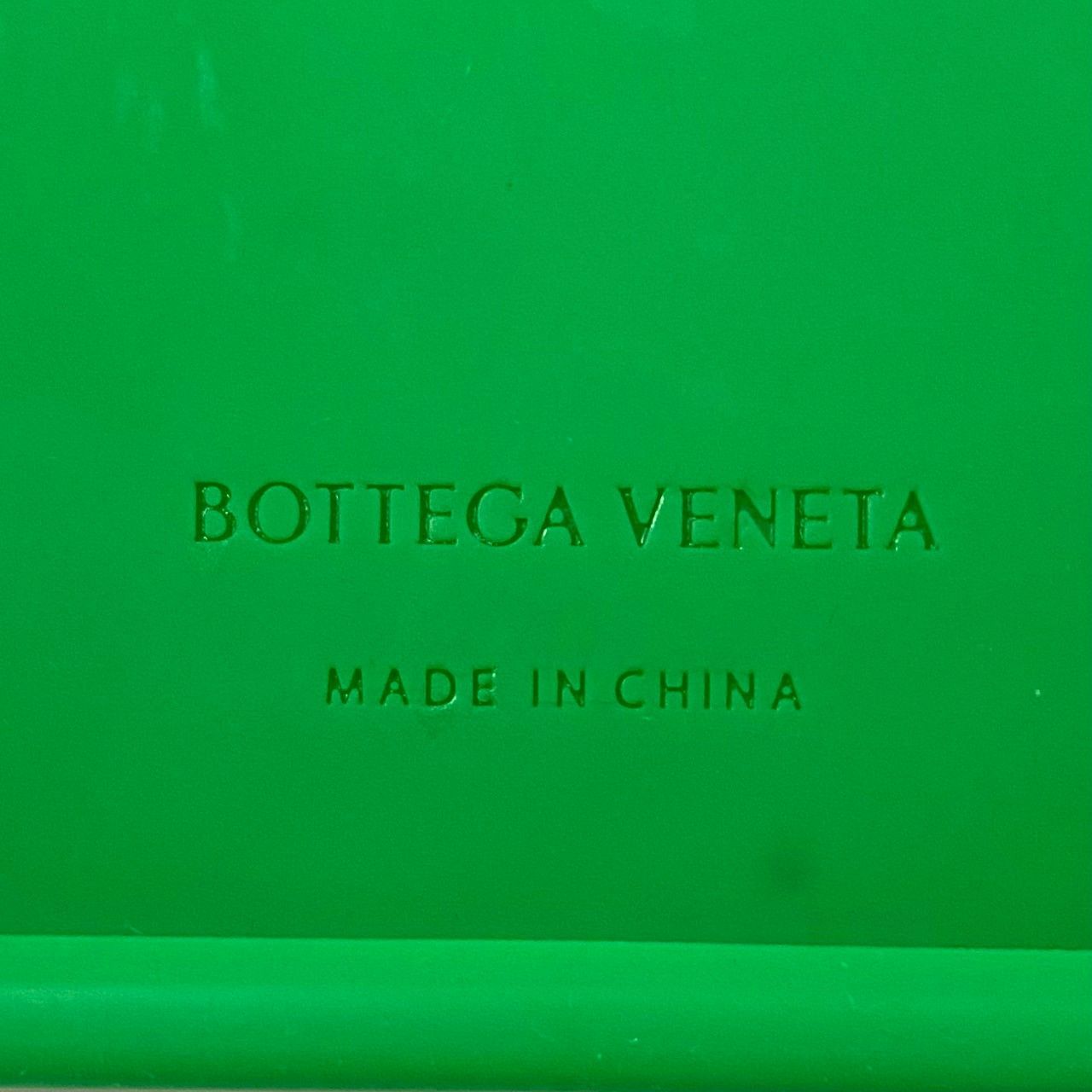 BOTTEGA VENETA iPhone 16 Pro Max ケース 緑 - メルカリ