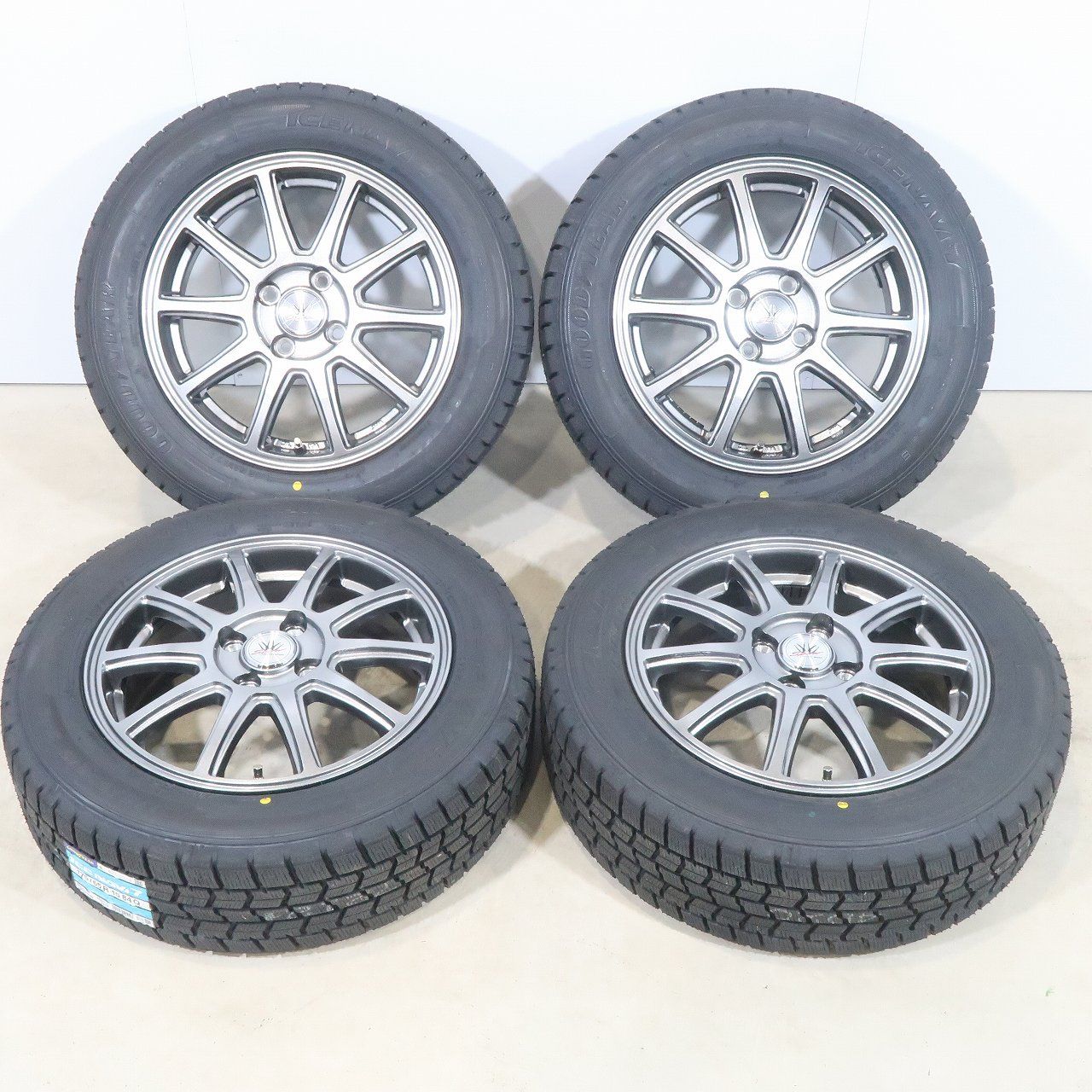 未使用タイヤ】フィットハイブリッド 等 4本 社外 15インチ 5.5J+50 4H 