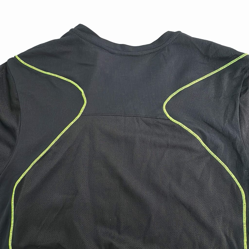 NIKE ナイキ ワンポイントロゴ メッシュＴシャツ スポーツ ブラック(レディース XL)中古 古着 X7516 NIKE ナイキ ワンポイントロゴ メッシュTシャツ スポーツ ブラック