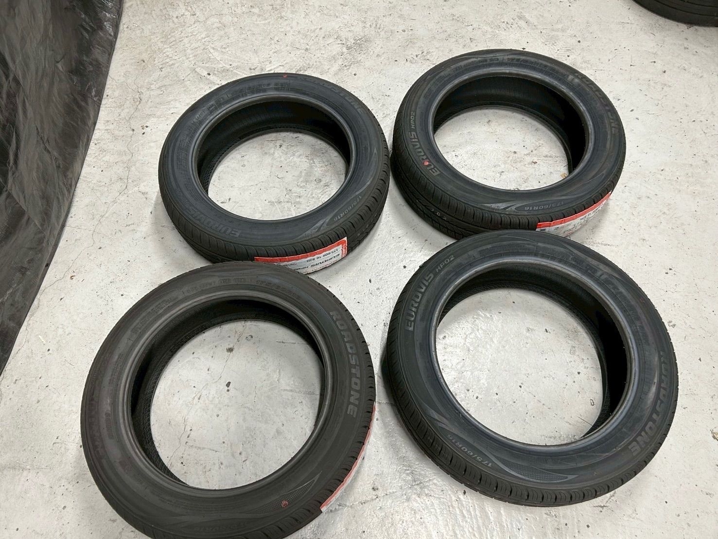 T3004☆送料込み！夏タイヤ4本セット ROADSTONE EUROVISHPO2 175/60R16☆