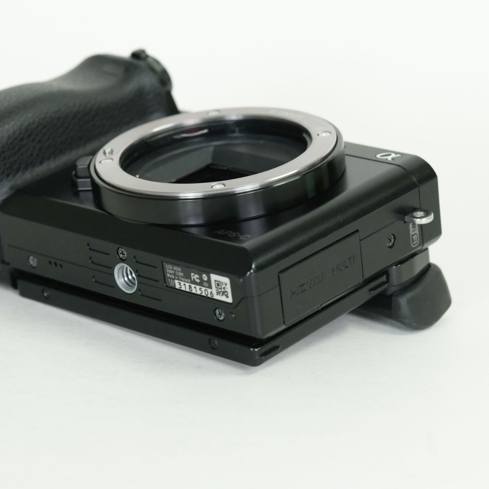 美品 | シャッター数5,970回] SONY α6000（ILCE-6000） [ボディ 