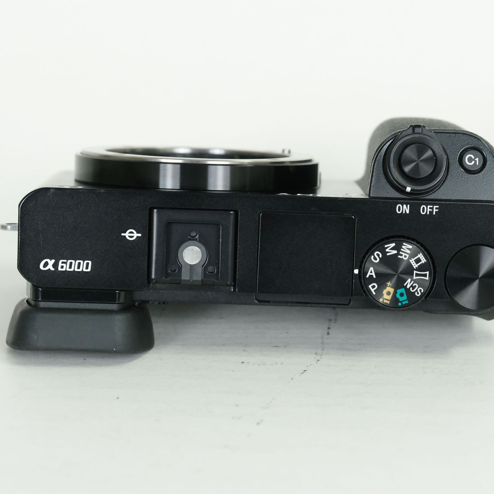 美品 | シャッター数5,970回] SONY α6000（ILCE-6000） [ボディ 