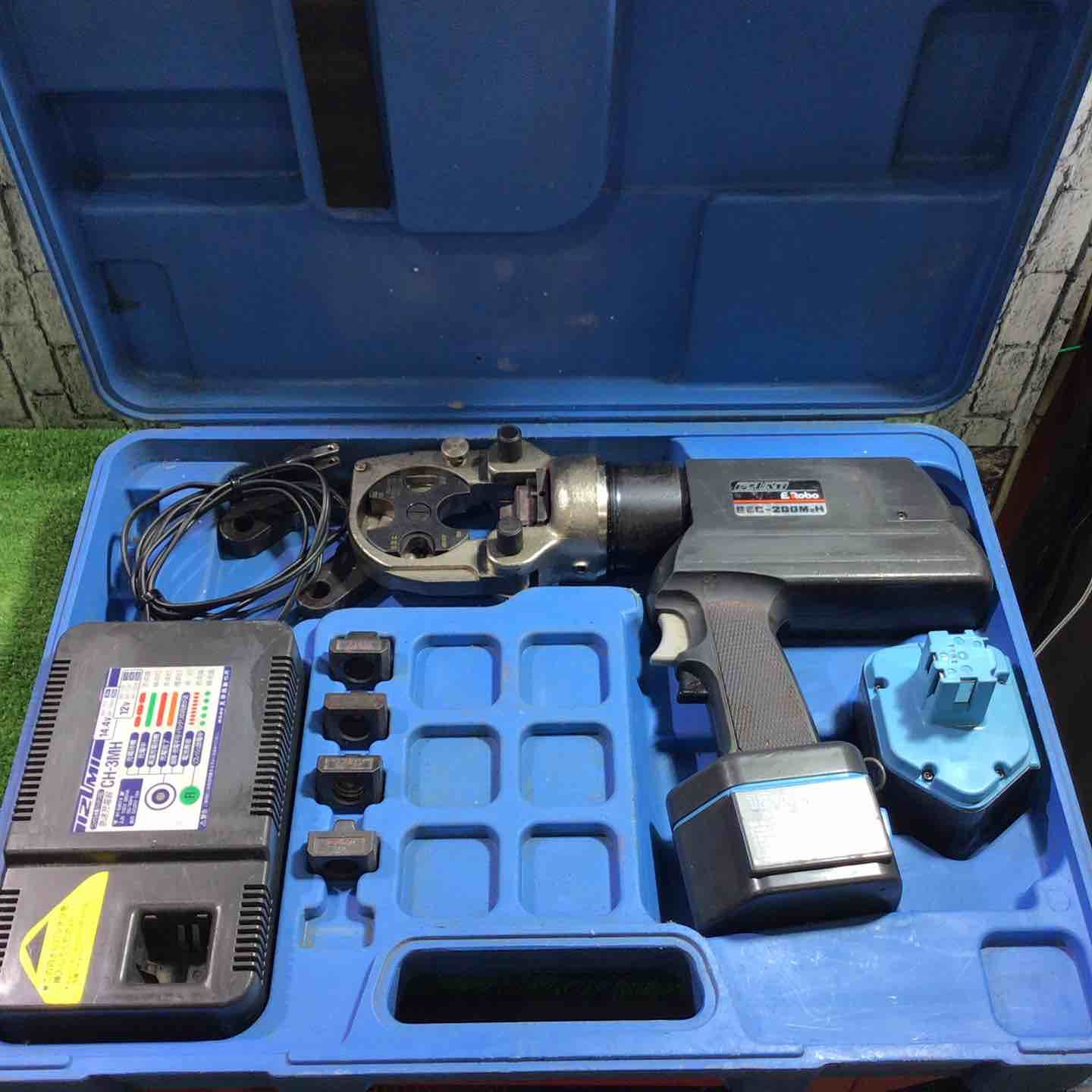 ◇泉精器(IZUMI) コードレス油圧式圧着工具 REC-200M2H【川口店 