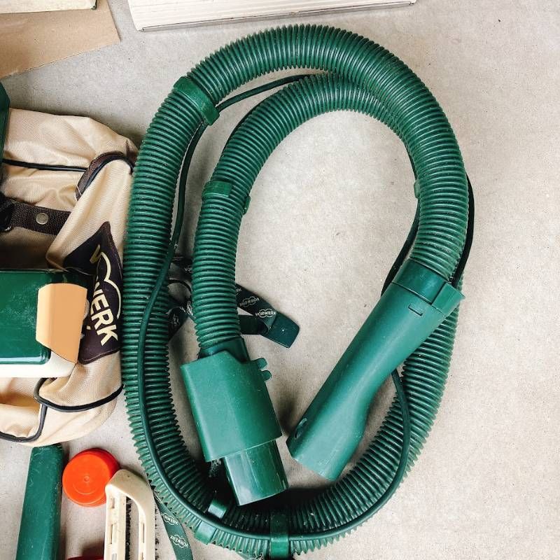 フォアベルク VORWERK 電気掃除機 VK121 ドイツ製 付属品多数 フォアベルク Vorwerk コーボルト 掃除機 VK121×2 VK122 VTF732 3台
