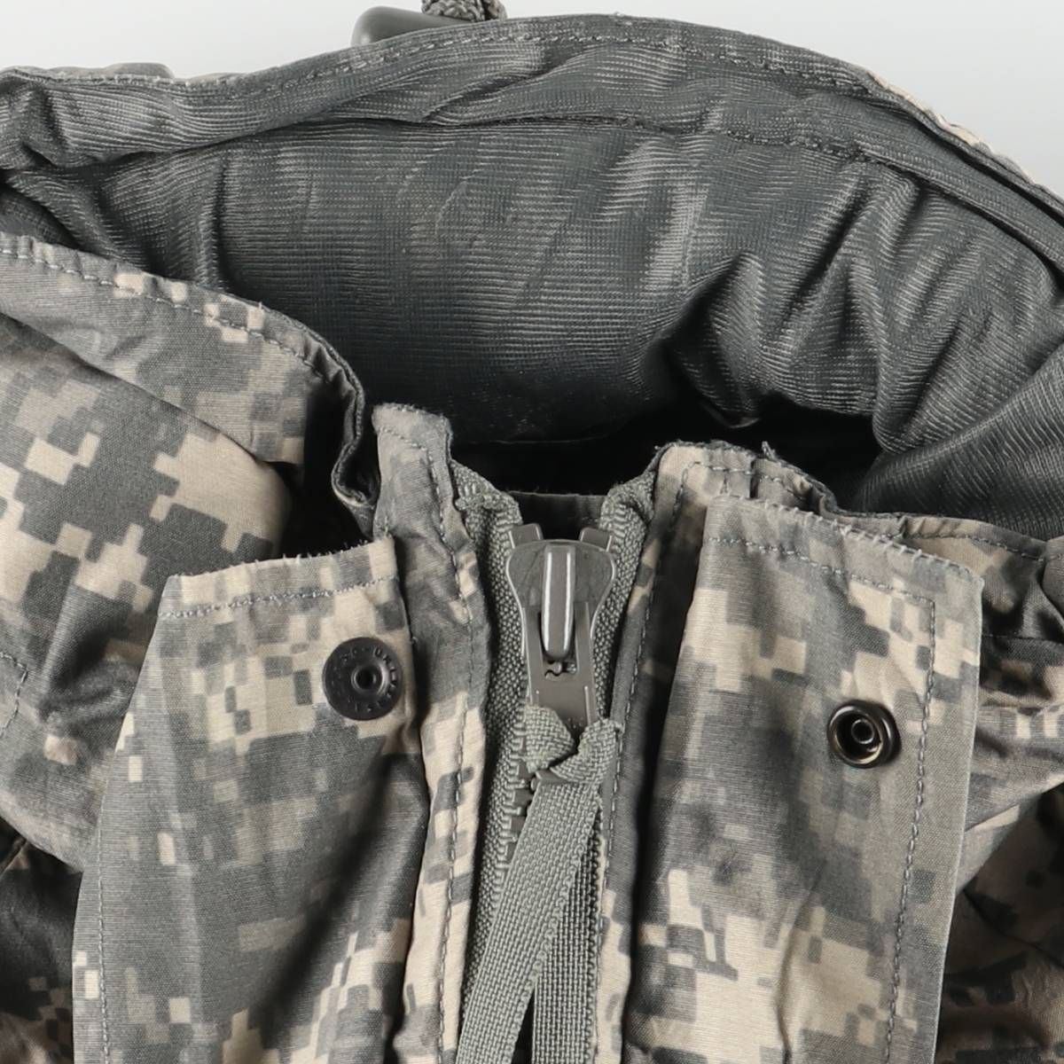 古着 00年代 米軍実品 迷彩柄 ACU デジタルカモ ECWCS 2nd GEN