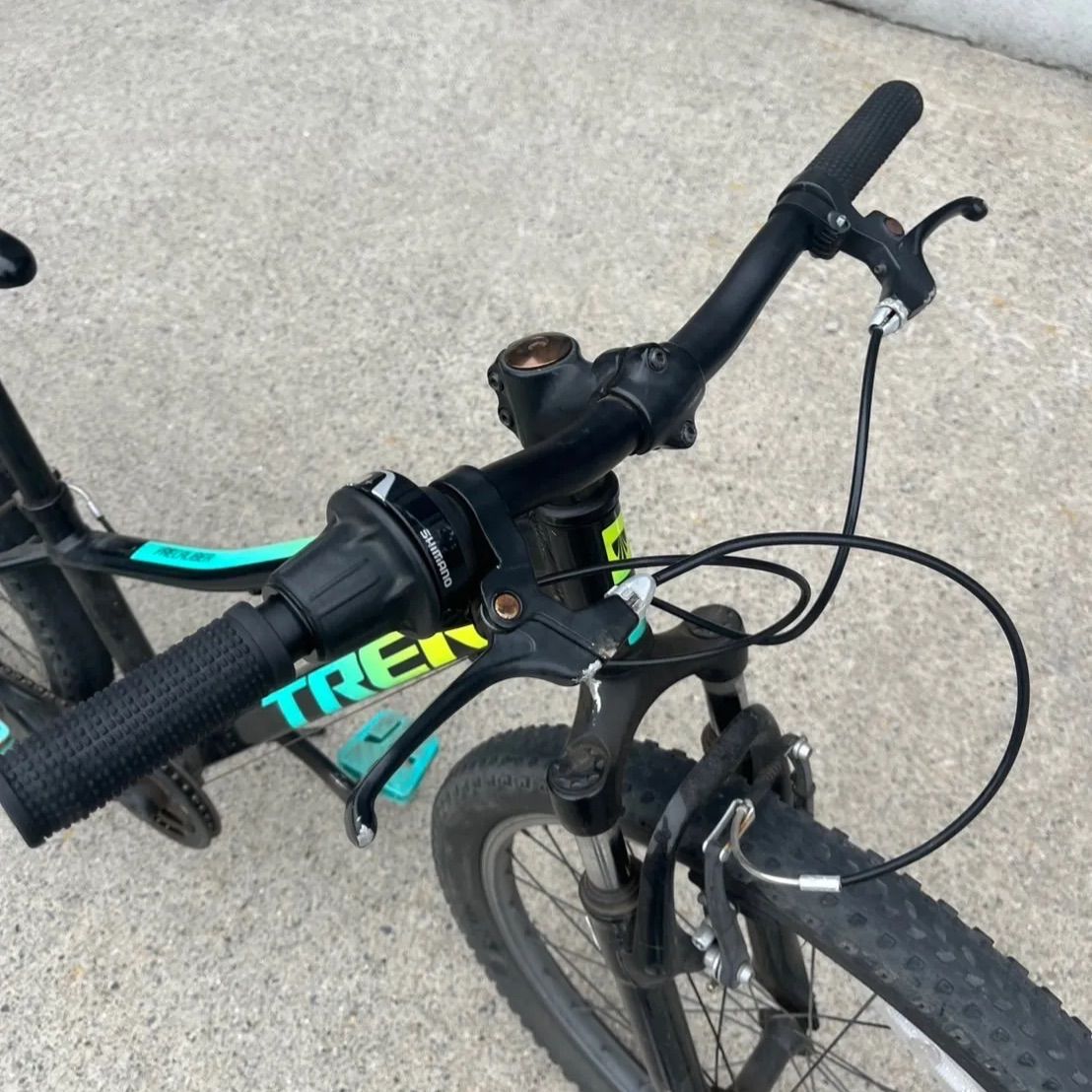 TREK トレック 24 8-speed キッズバイク 子供用自転車 2023 - メルカリ