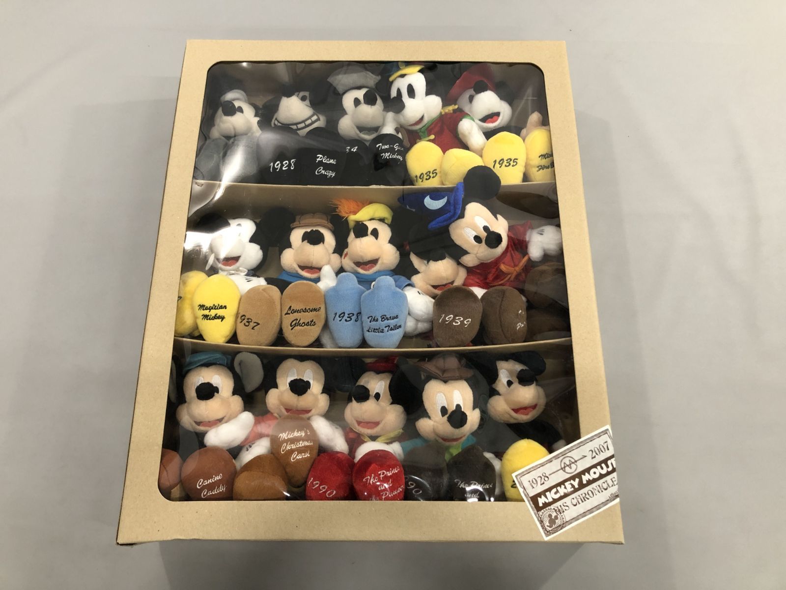 新品未開封　ディズニーストア　レア 15周年記念 豪華ぬいぐるみセット 限定】ディズニーストア 15周年 ミッキー ぬいぐるみ 15体セット 激安
