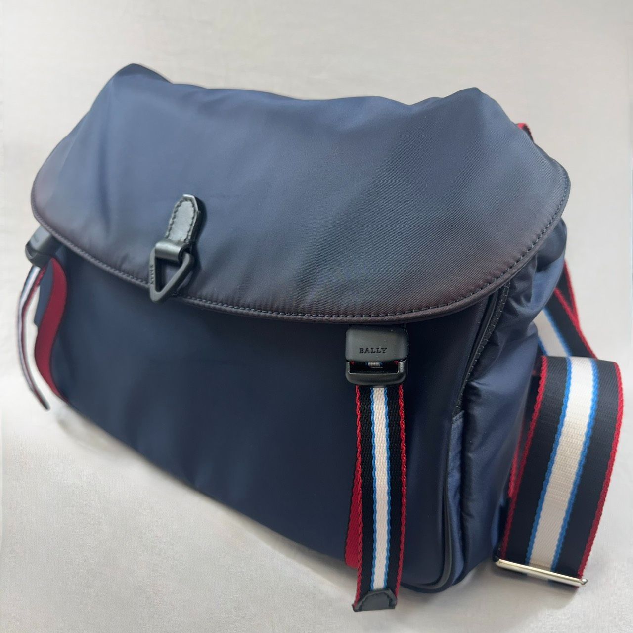 A4収納】BALLY バリー Crew Catch メッセンジャーバッグ ナイロン 