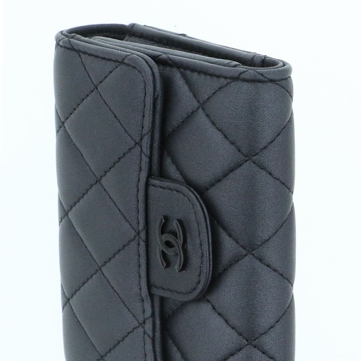 CHANEL シャネル クラシック スモールフラップウォレット ソーブラック 三つ折り財布 AP0229 ブラック  ユニセックス【中古】 CHANEL シャネル クラシック スモールフラップウォレット ソーブラック