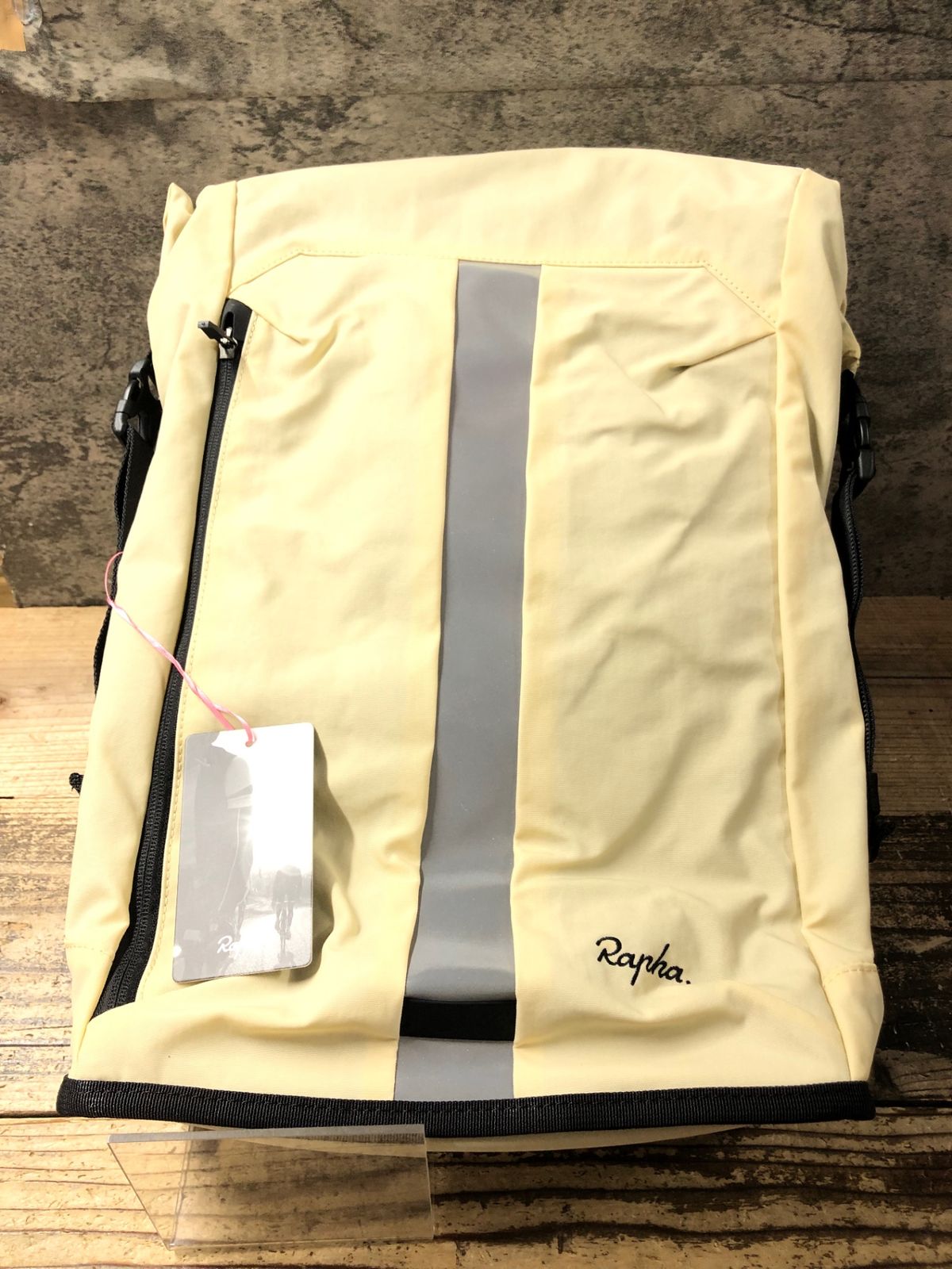 JZ627 ラファ Rapha BACKPACK 20L リュック バックパック SND
