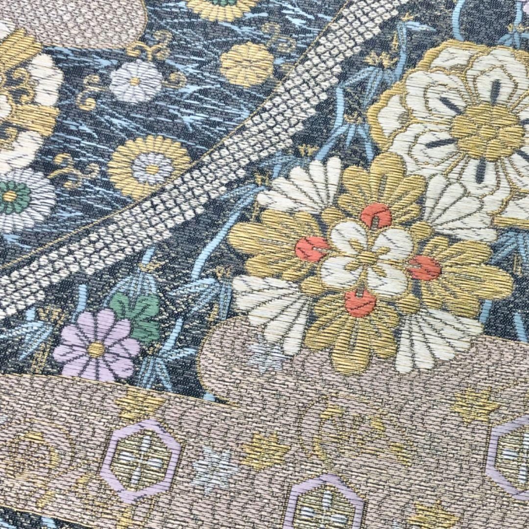 袋帯 エ霞に華柄模様 花七宝 花亀甲 灰青色 金銀糸 O-5759 袋帯 エ霞に華柄模様 花七宝 花亀甲 灰青色 金銀糸 O-5759 - メルカリ