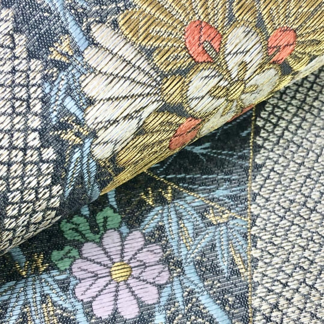 袋帯 エ霞に華柄模様 花七宝 花亀甲 灰青色 金銀糸 O-5759 - メルカリ