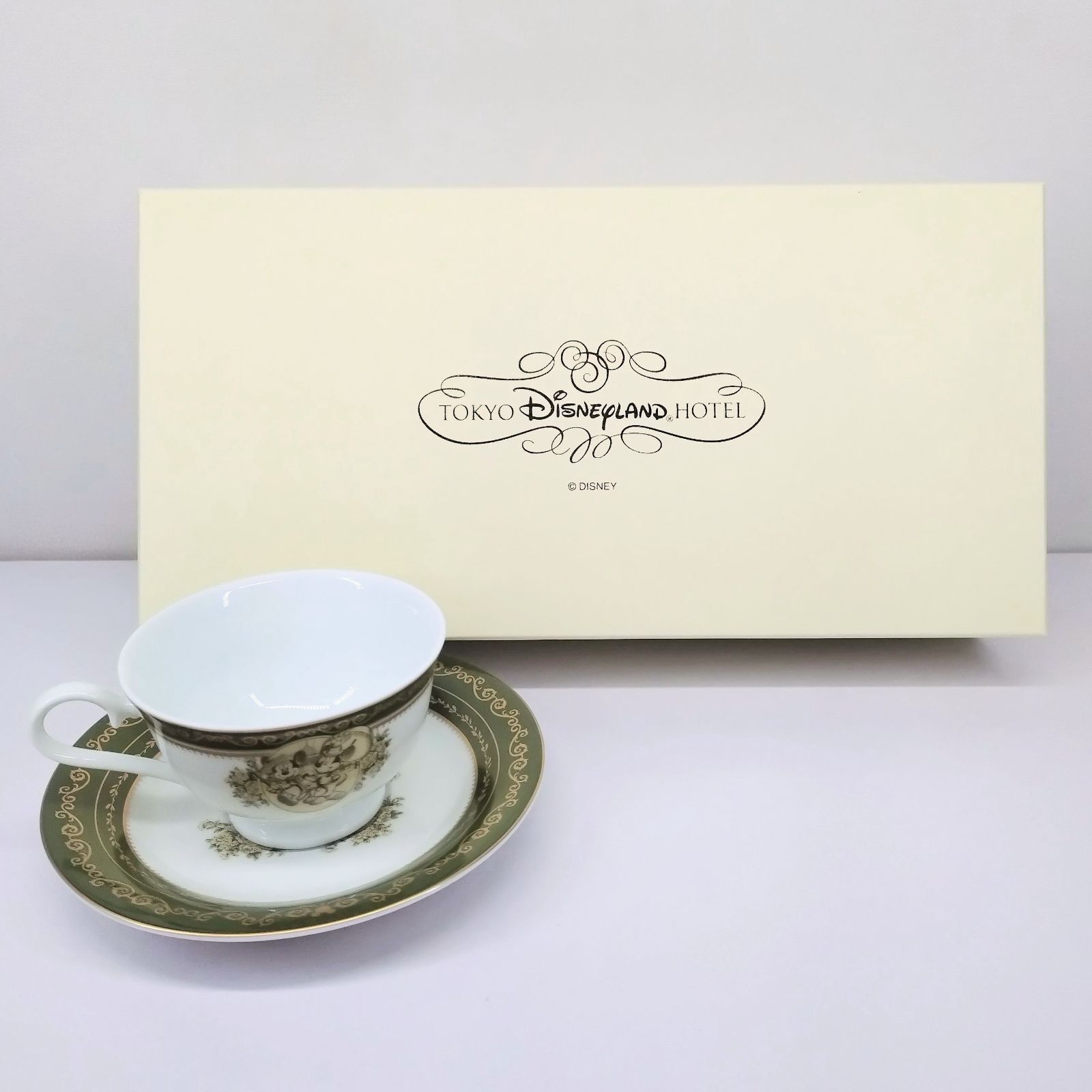 ディズニーランドホテル 10回宿泊記念品 ペア カップ&ソーサー - メルカリ ディズニーランドホテル 10回宿泊記念品 ペア カップ&ソーサー - メルカリ