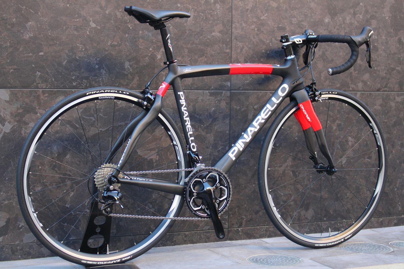 よーこ ピナレロ RAZHA ラザ 105 515サイズ カスタム ピナレロ PINARELLO ラザ RAZHA 2015年モデル 515サイズ シマノ 105