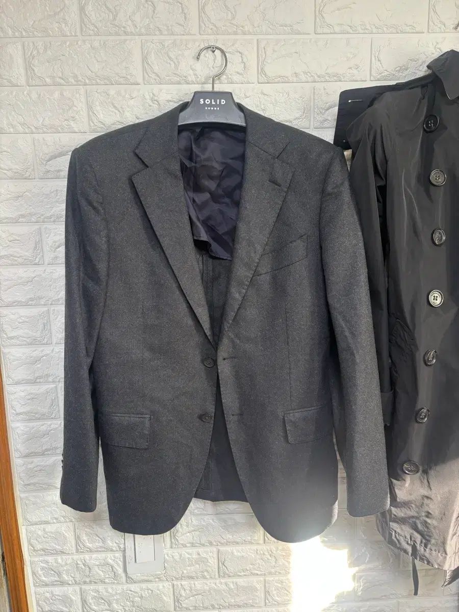驚きの破格値，大人気 SUIT SUPPLY (スーツサプライ) スーツ上下 
