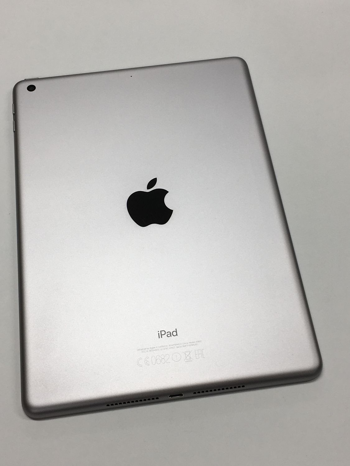 iPad 第5世代 128GB スペースグレイ（美品）- メルカリ