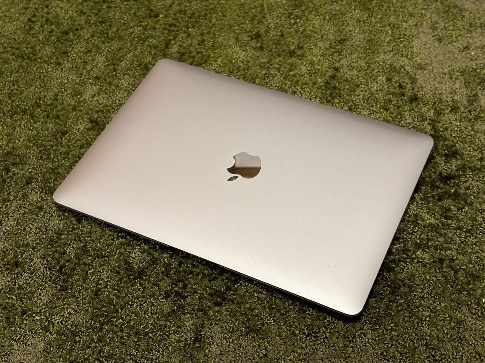 MacBook Air M1 8GB/256GB JIS (やや傷あり) - メルカリ