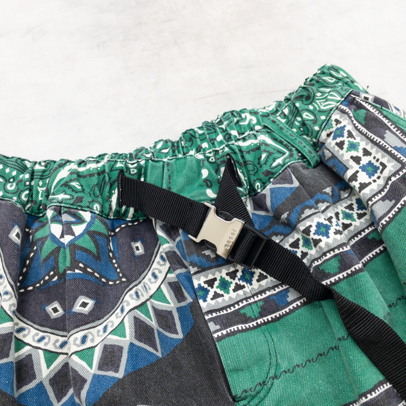 sacai サカイ ハーフパンツ ショートパンツ 総柄 ペイズリー バンダナ