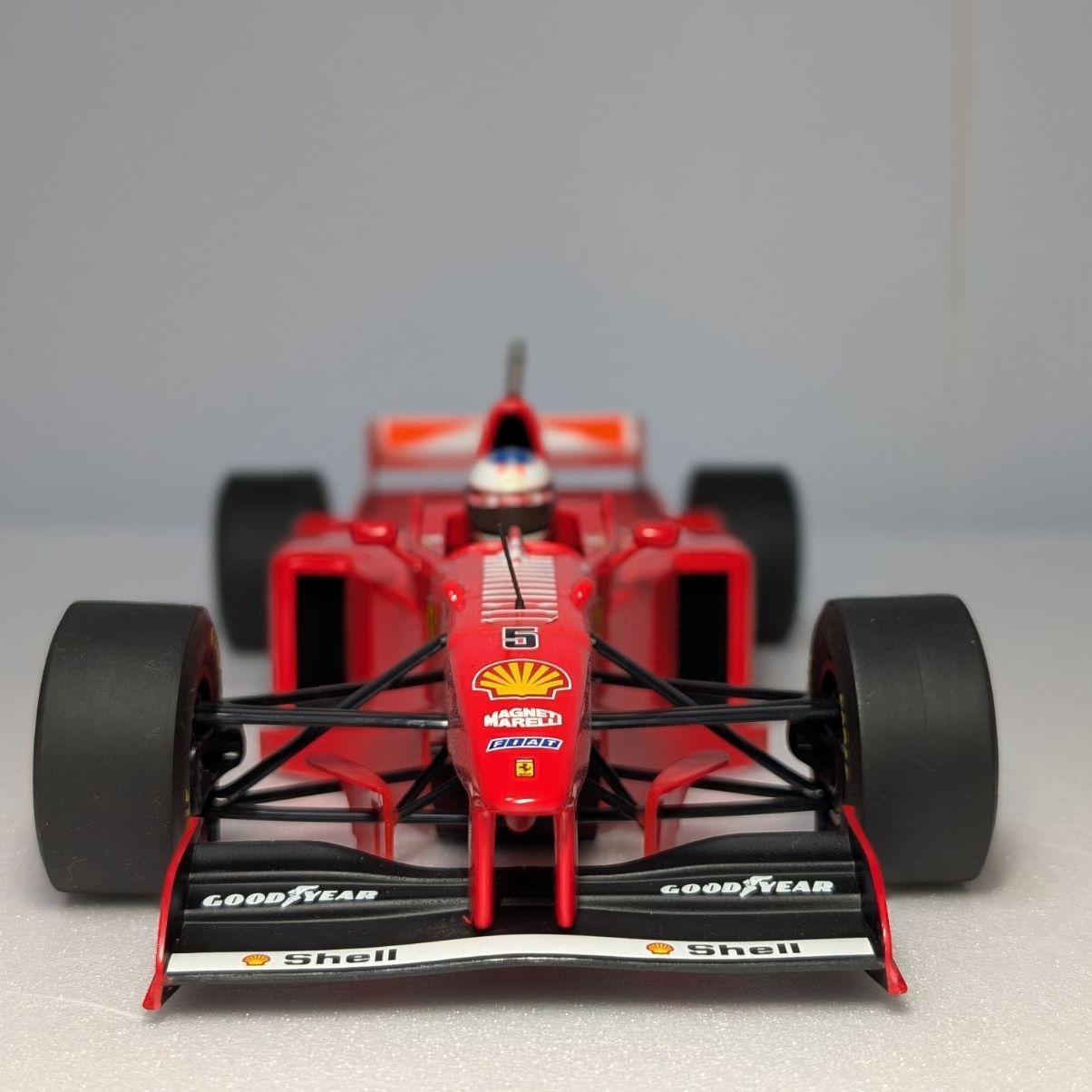 1/18 ミニチャンプス フェラーリF310B ミハエル・シューマッハ