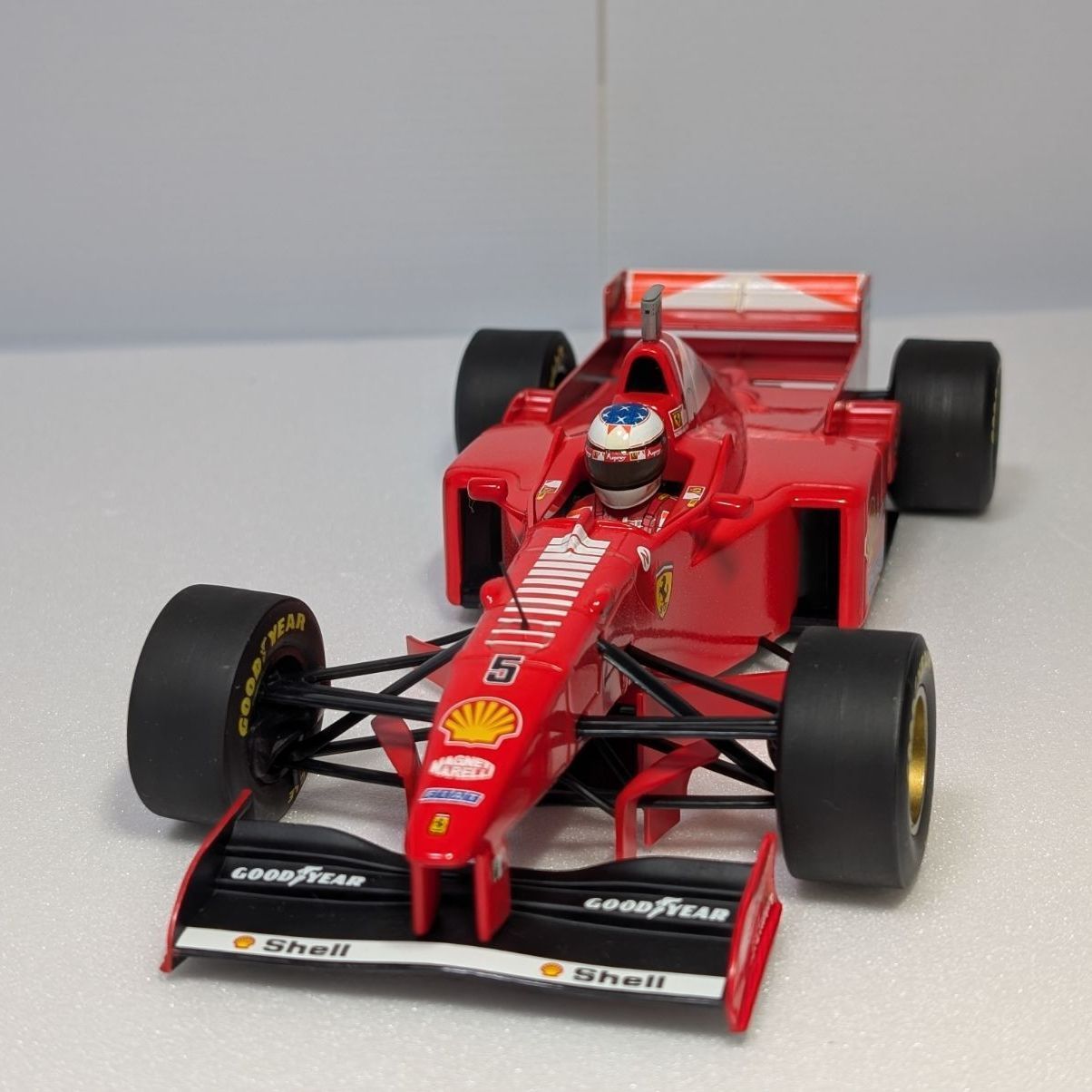 1/18 ミニチャンプス フェラーリF310B ミハエル・シューマッハ