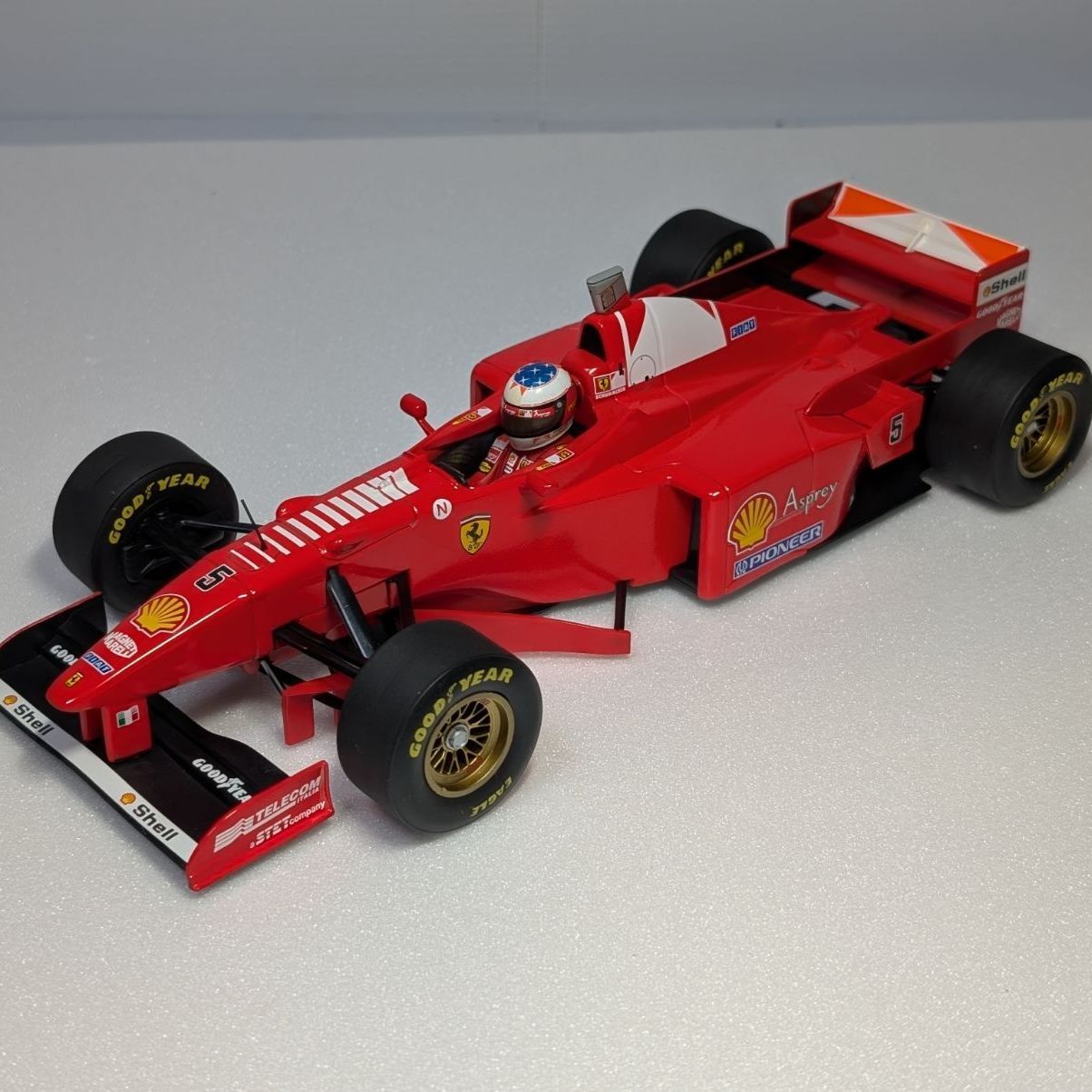 1/18 ミニチャンプス フェラーリF310B ミハエル・シューマッハ