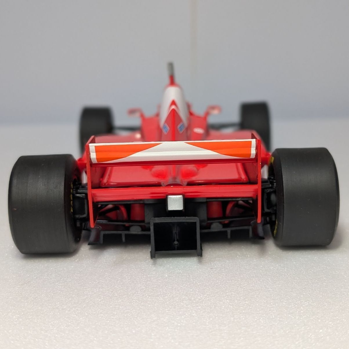 1/18 ミニチャンプス フェラーリF310B ミハエル・シューマッハ